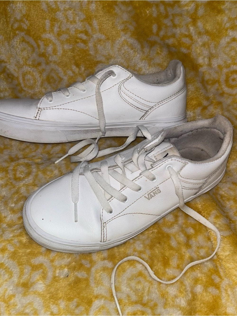Youth Vans White Seldan Tumble Low-Top Sneakers